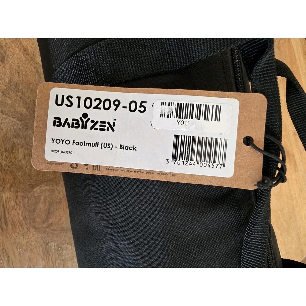 Babyzen Yoyo Footmuff In Black *New With Tags*